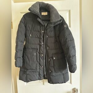 Michael Kors Black Puffer Coa